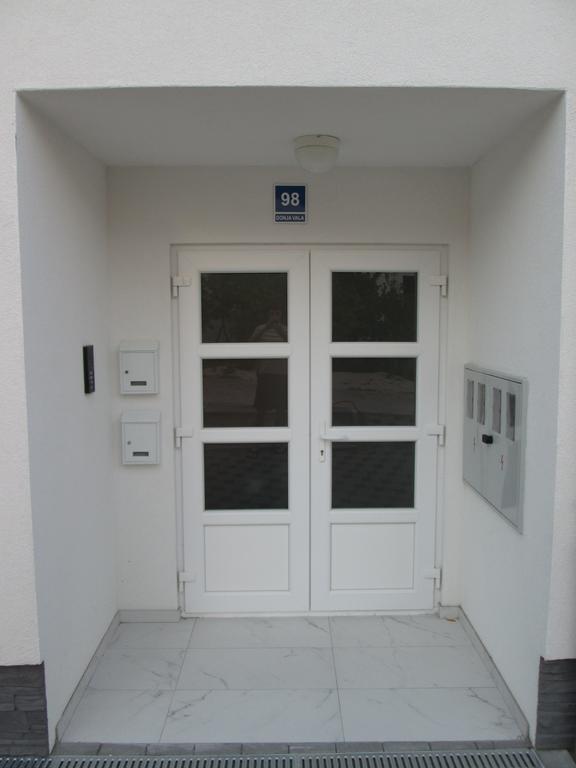 דרבניק Apartments Lara מראה חיצוני תמונה