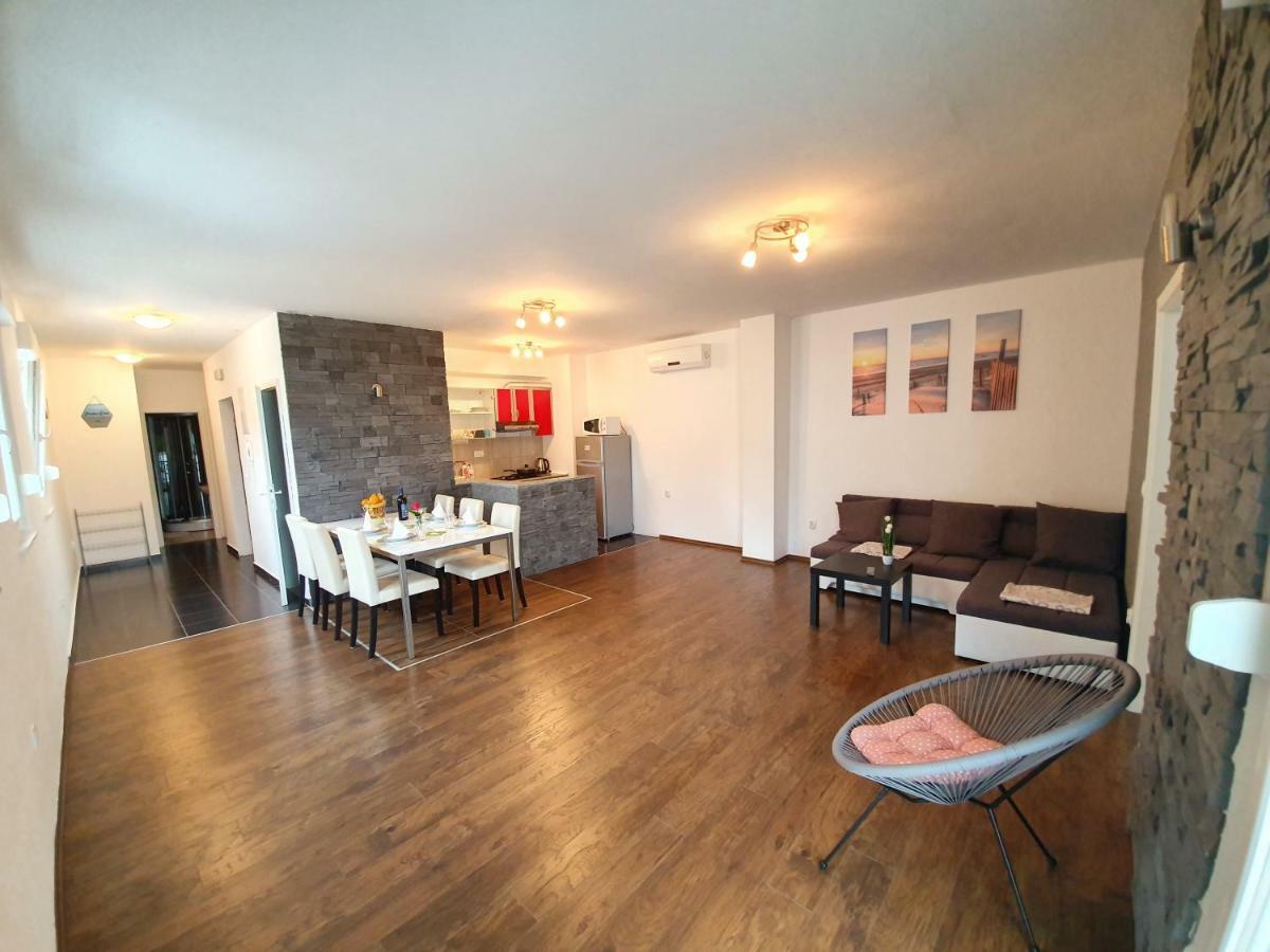 דרבניק Apartments Lara מראה חיצוני תמונה