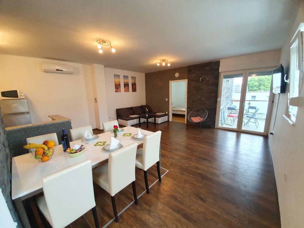 דרבניק Apartments Lara מראה חיצוני תמונה